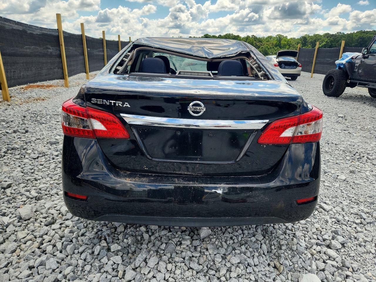 2015 Nissan Sentra S - Фото 6