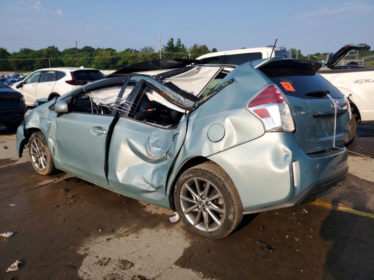 2015 Toyota Prius V Five - Фото 2