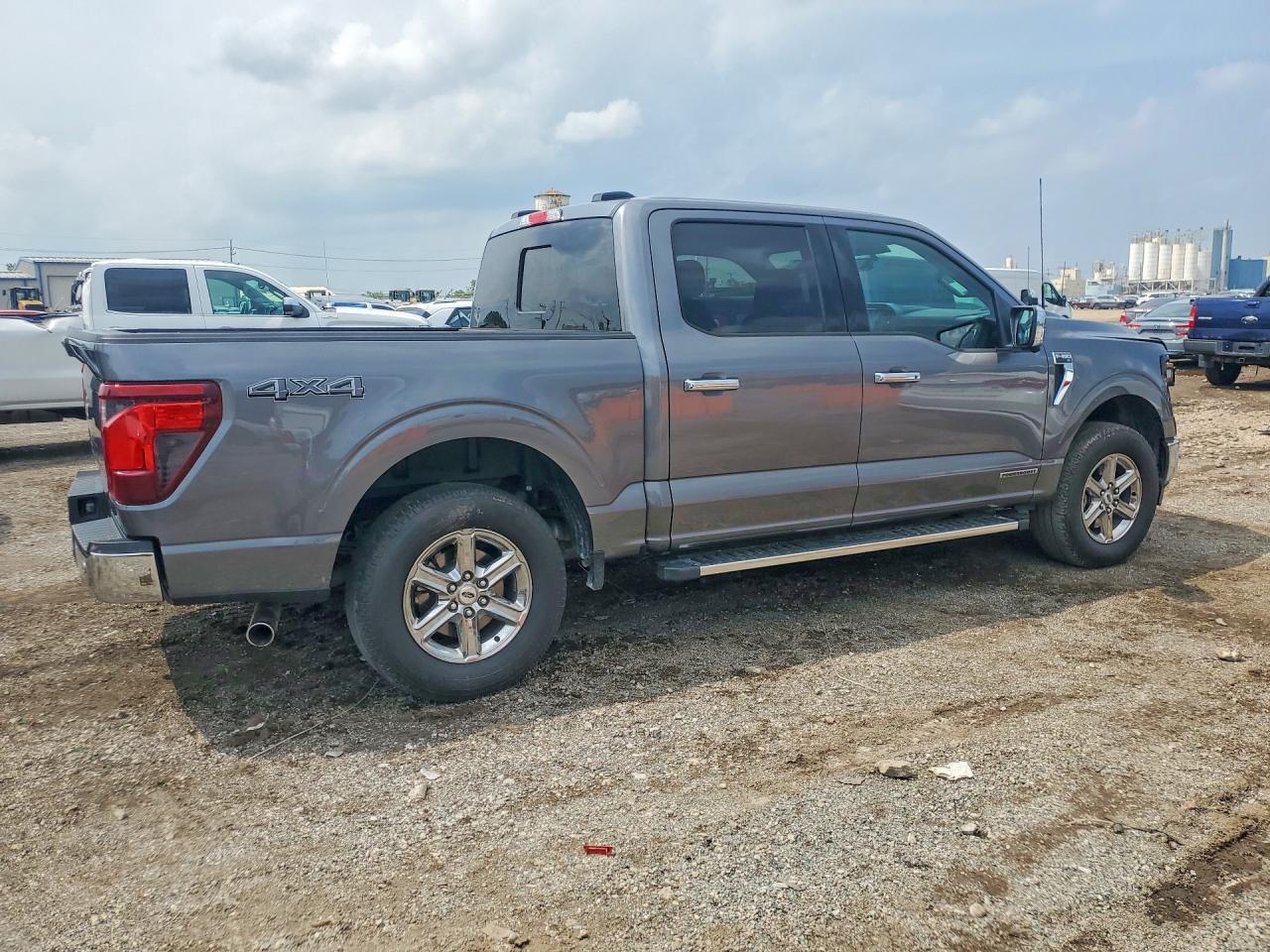 2024 Ford F150 Xlt - Фото 3