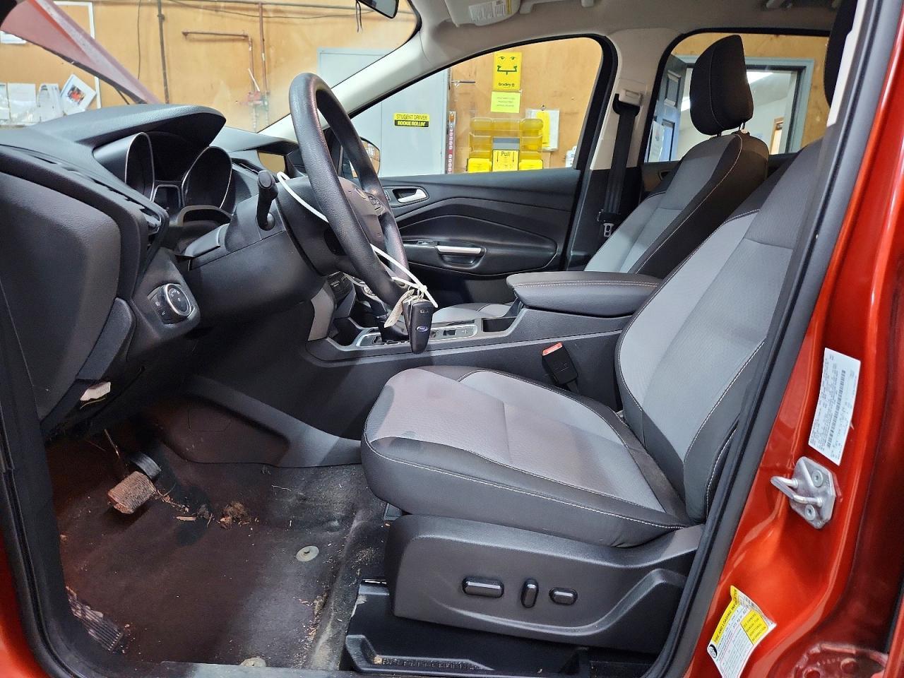 2019 Ford Escape - Фото 7
