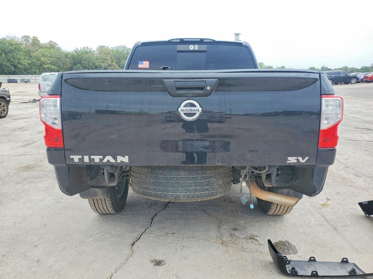 2021 Nissan Titan S - Image 6