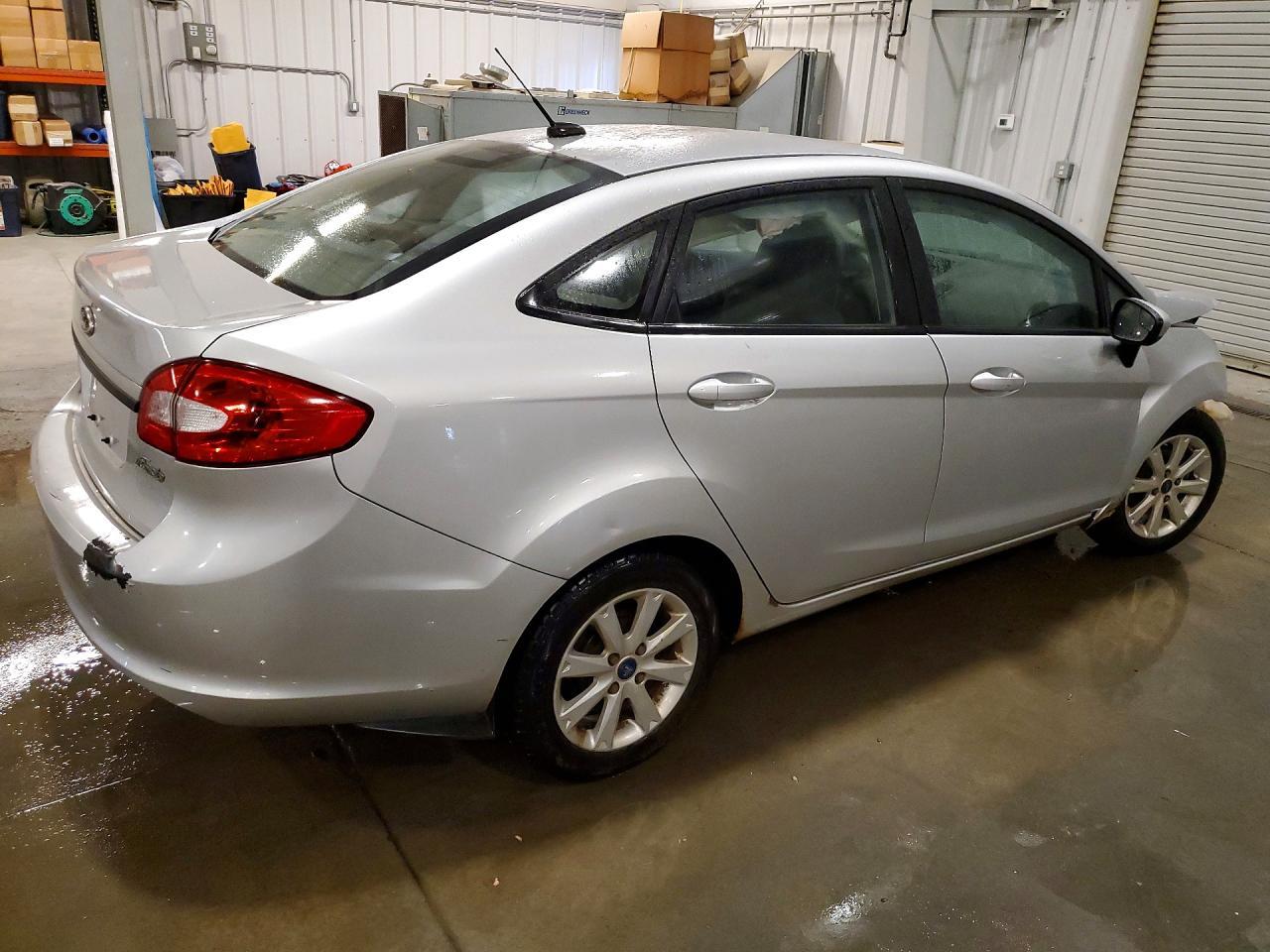 2013 Ford Fiesta Se - Image 3