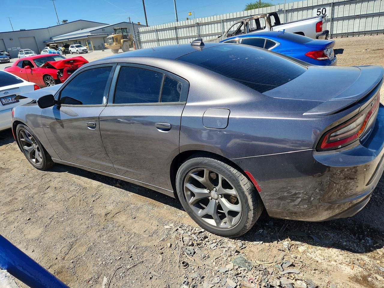 2015 Dodge Charger Sxt - Image 2