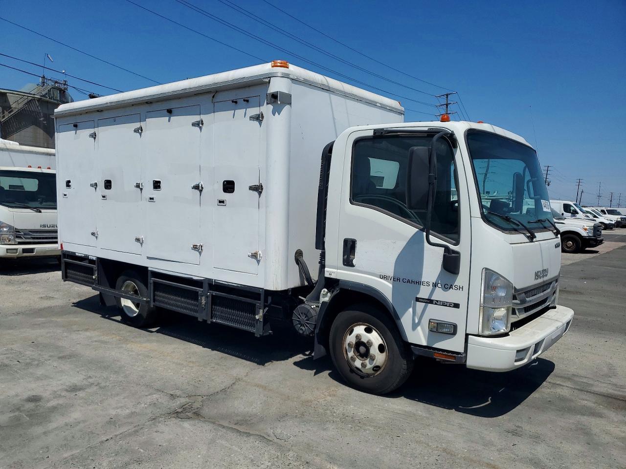 2017 Isuzu Npr Box Truck - Фото 4