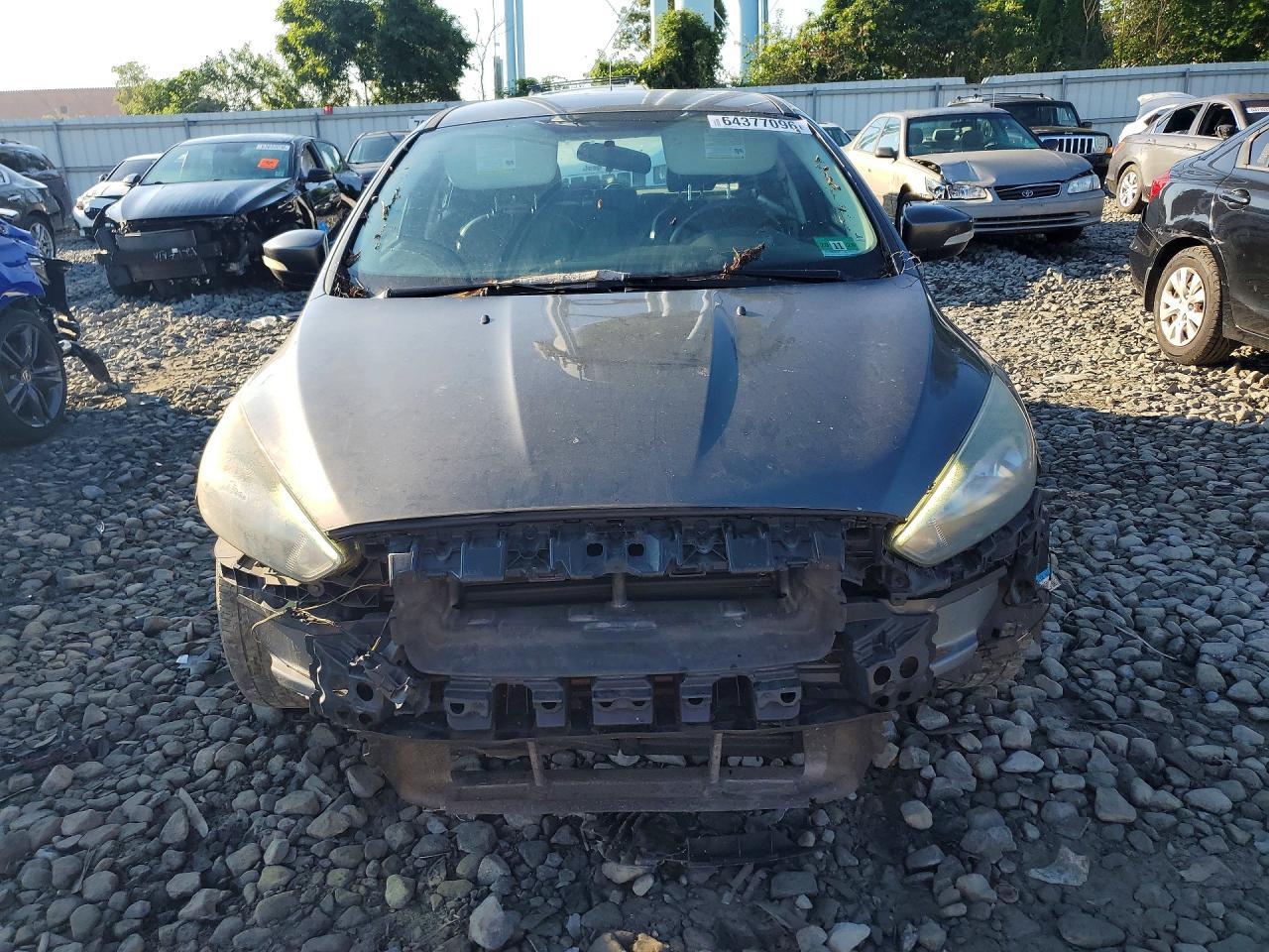 2015 Ford Focus Se - Image 5