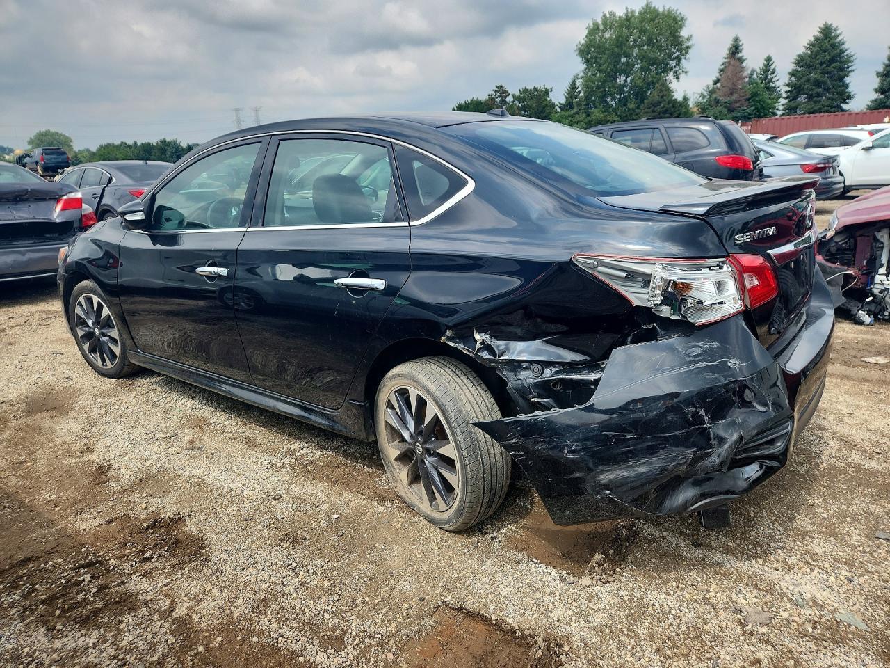 2016 Nissan Sentra Sr - Image 2