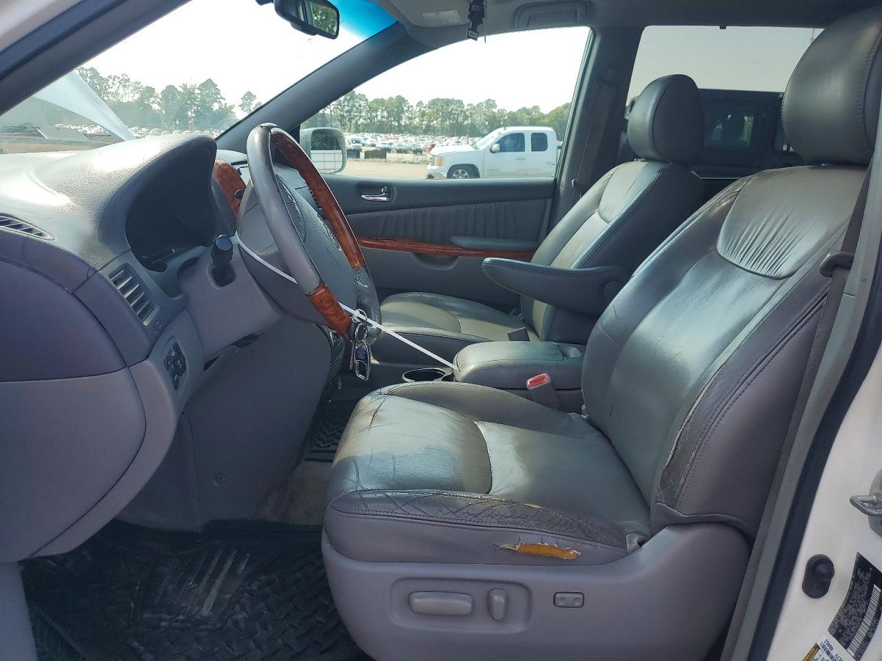 2009 Toyota Sienna Limited - Image 7