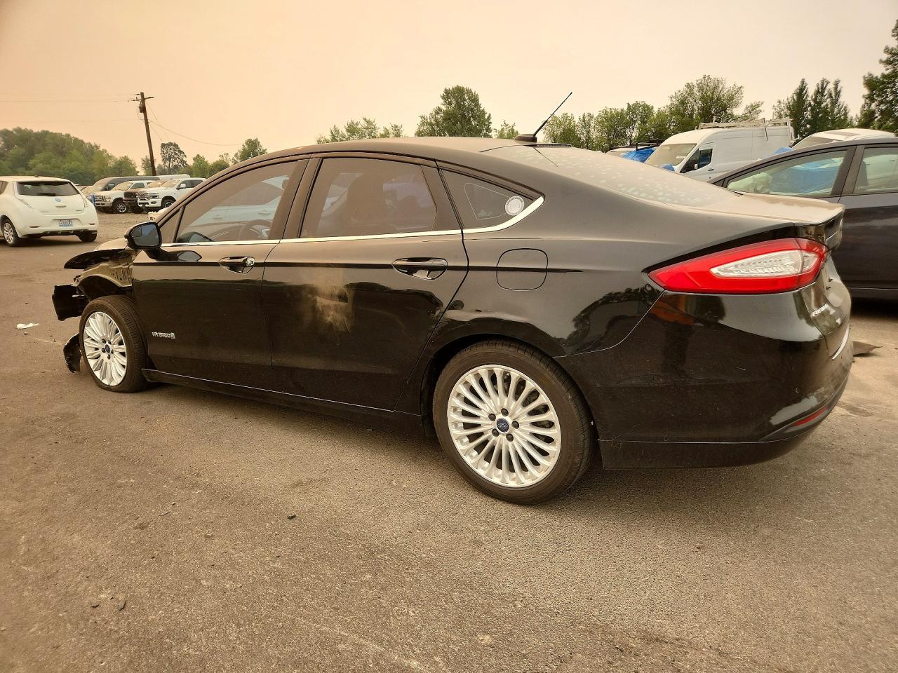 2016 Ford Fusion Se Hybrid - Image 2