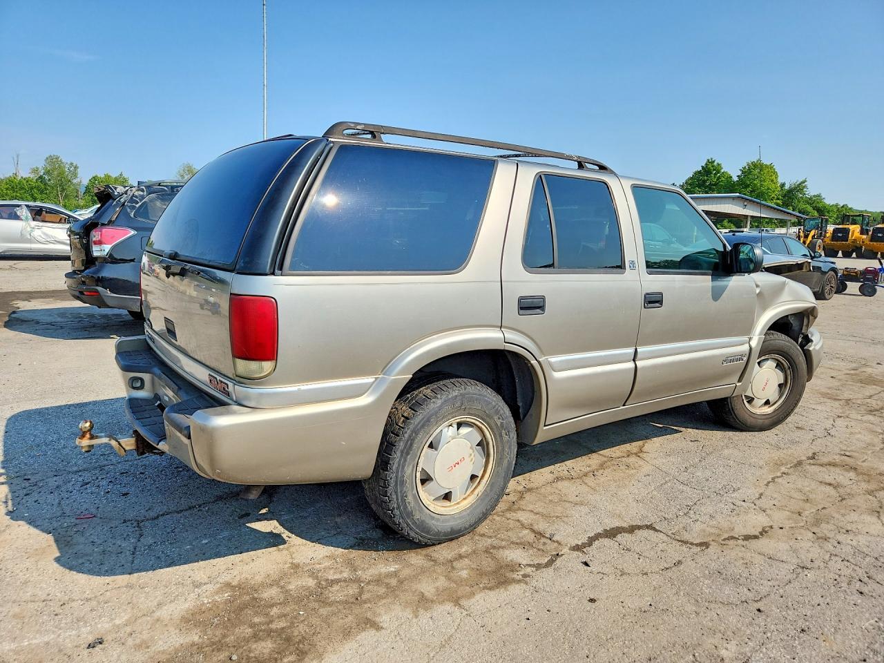 2000 GMC Jimmy Sls - Image 3