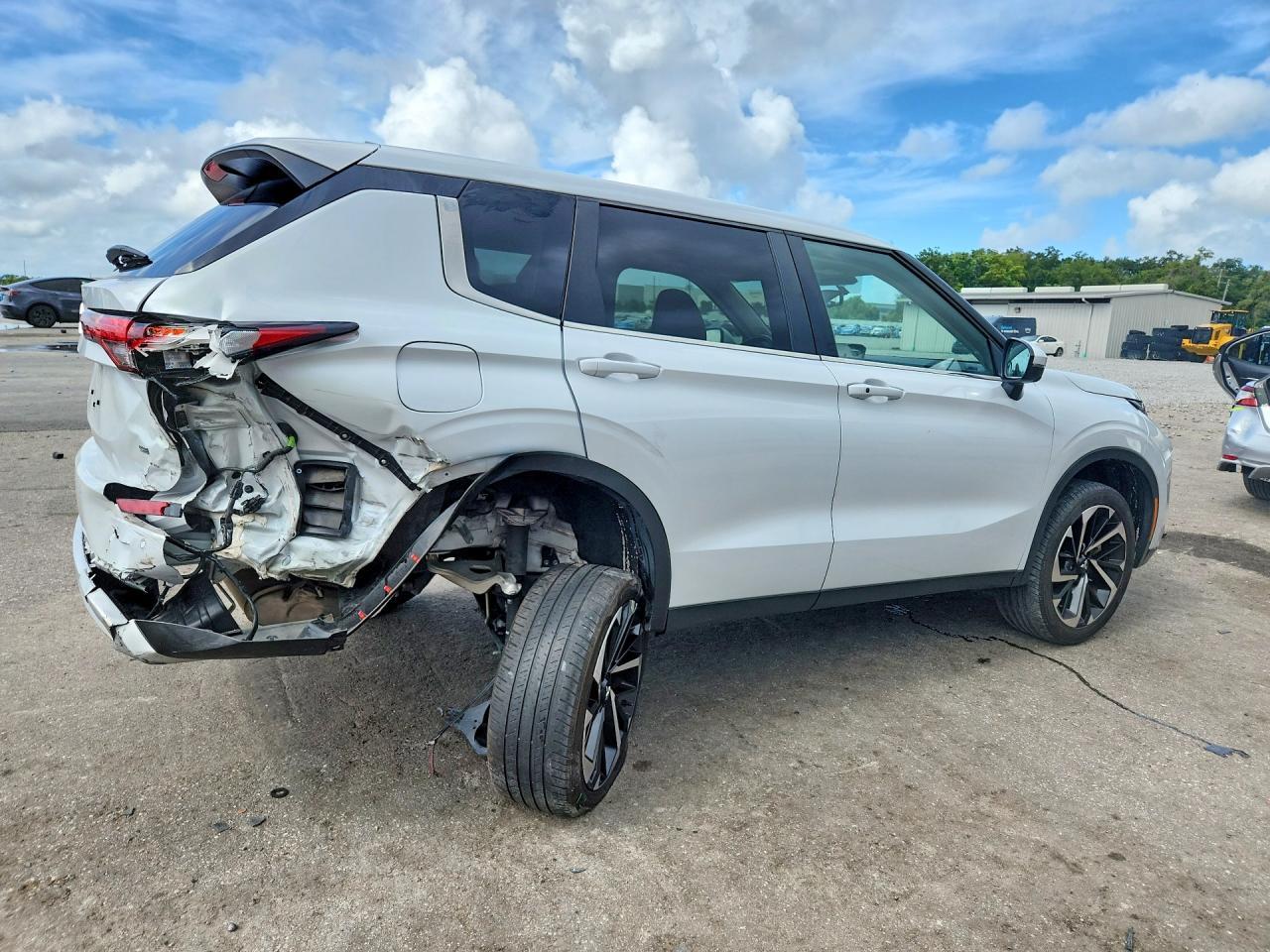 2024 Mitsubishi Outlander Se - Фото 3
