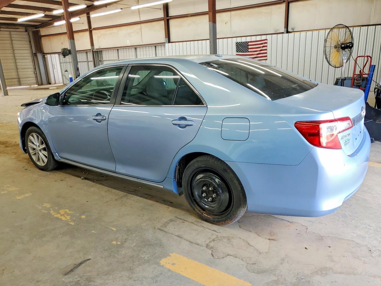 2012 Toyota Camry Hybrid Xle - Фото 2