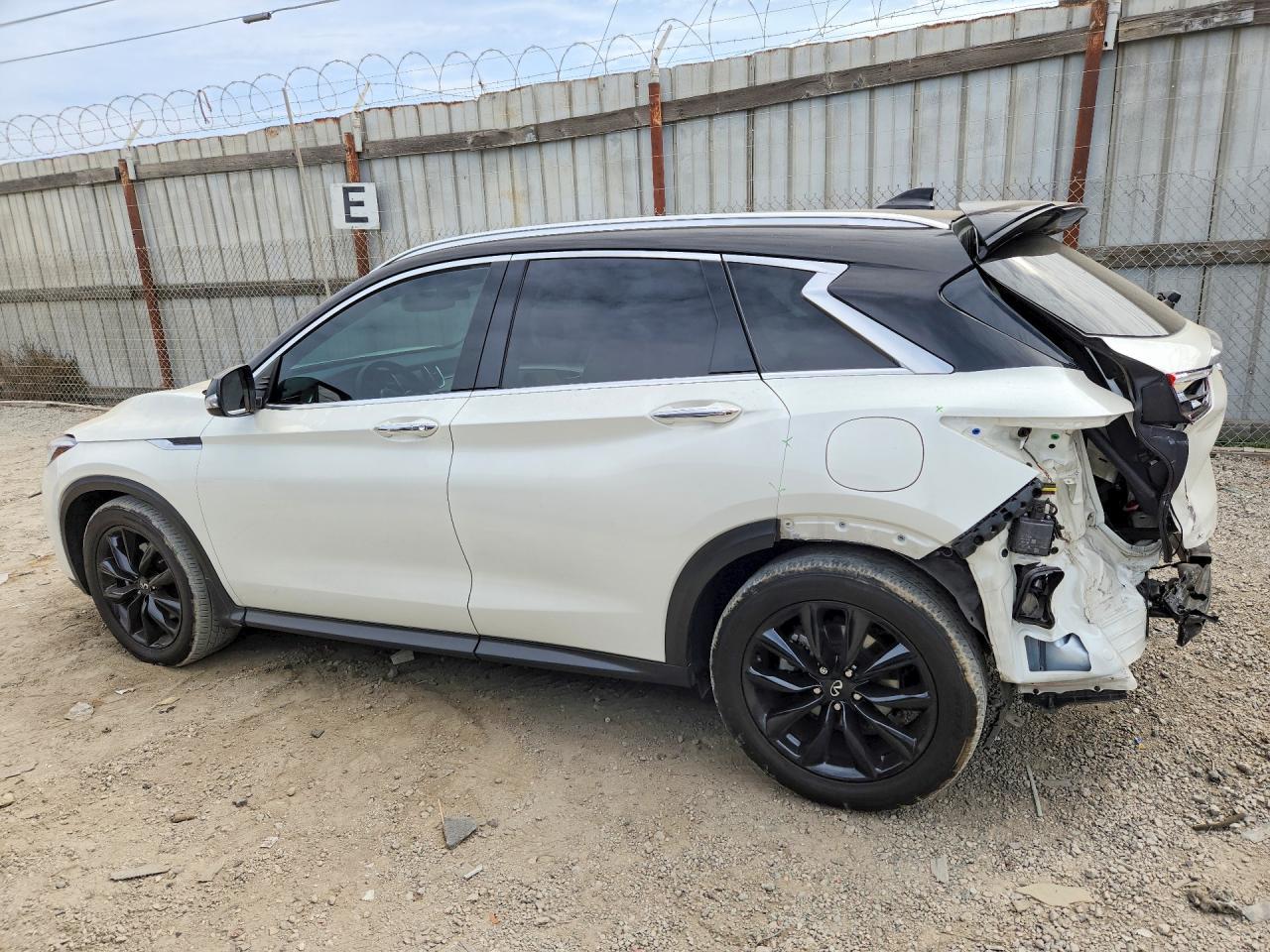 2021 Infiniti Qx50 Luxe - Image 2