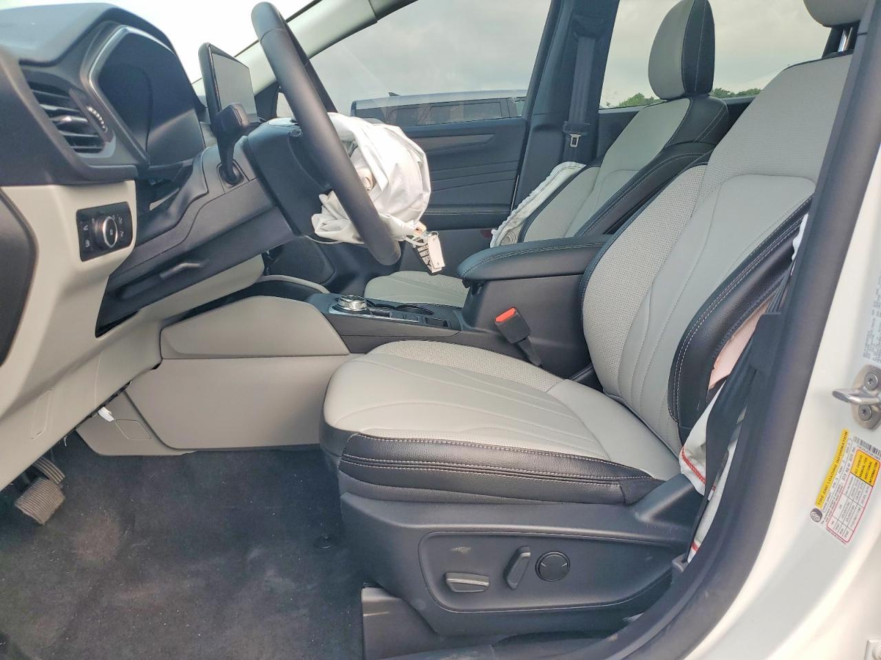 2026 Ford Escape Platinum - Image 7