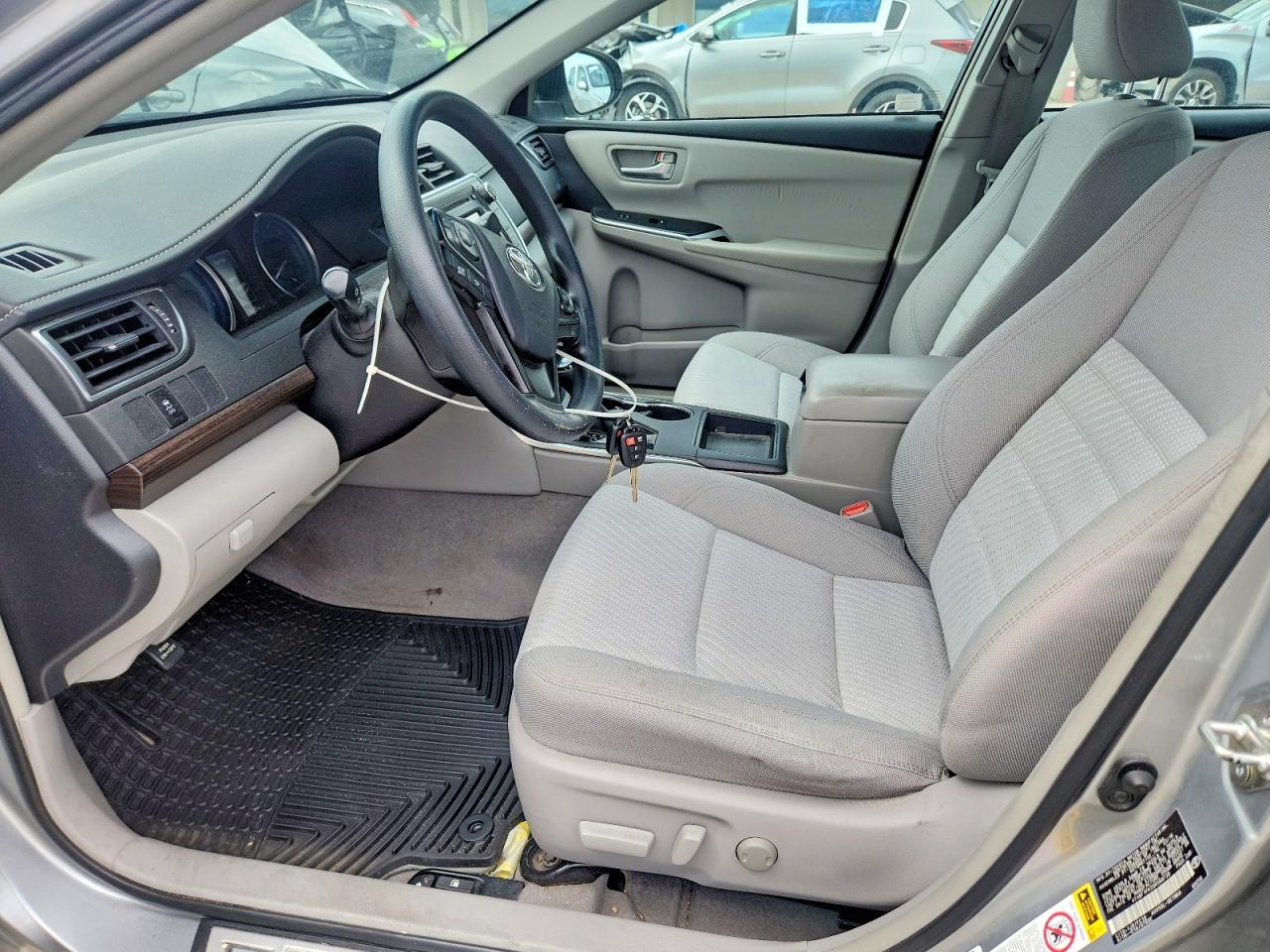 2016 Toyota Camry Le - Image 7