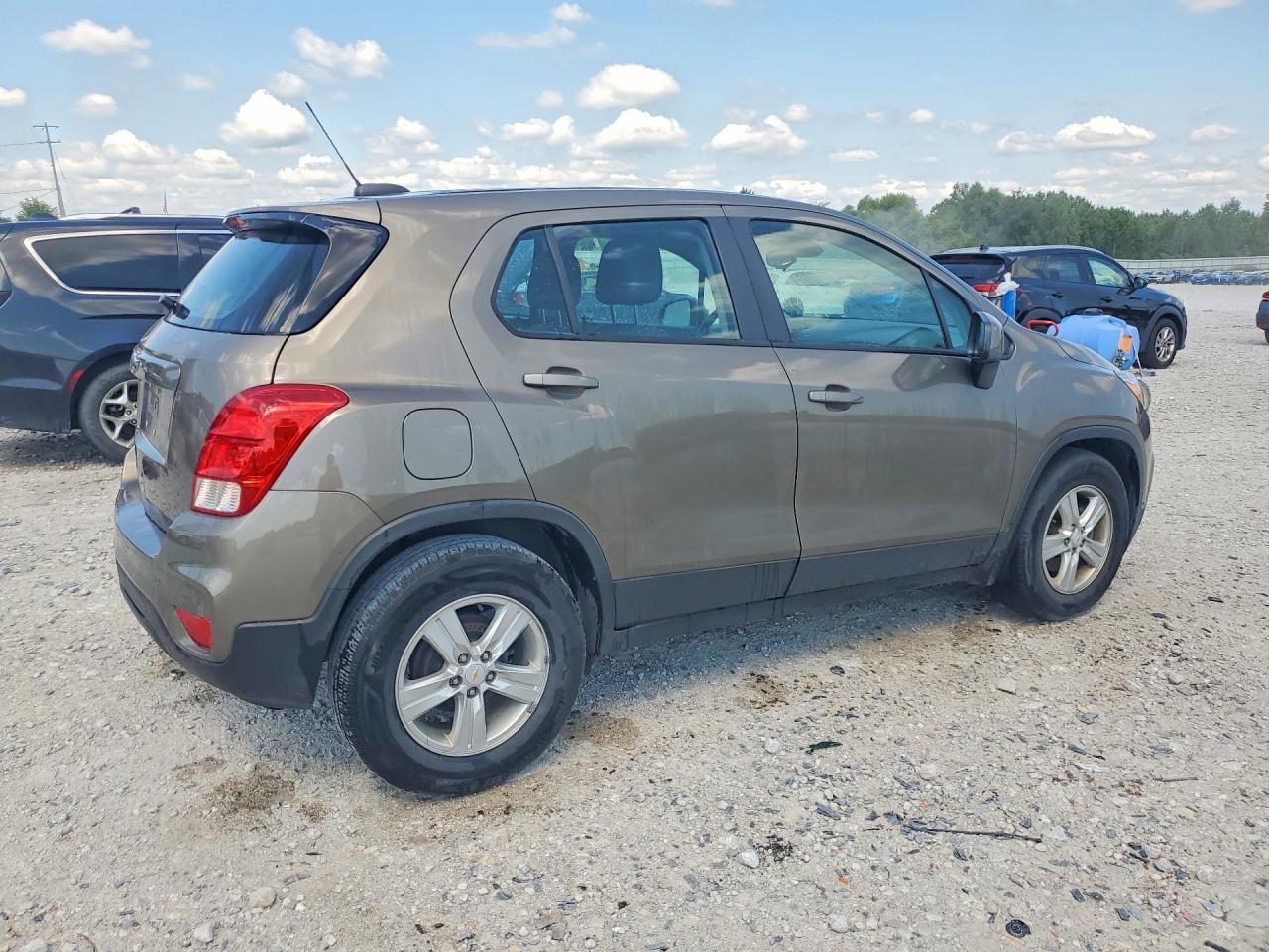 2020 Chevrolet Trax Ls - Фото 3