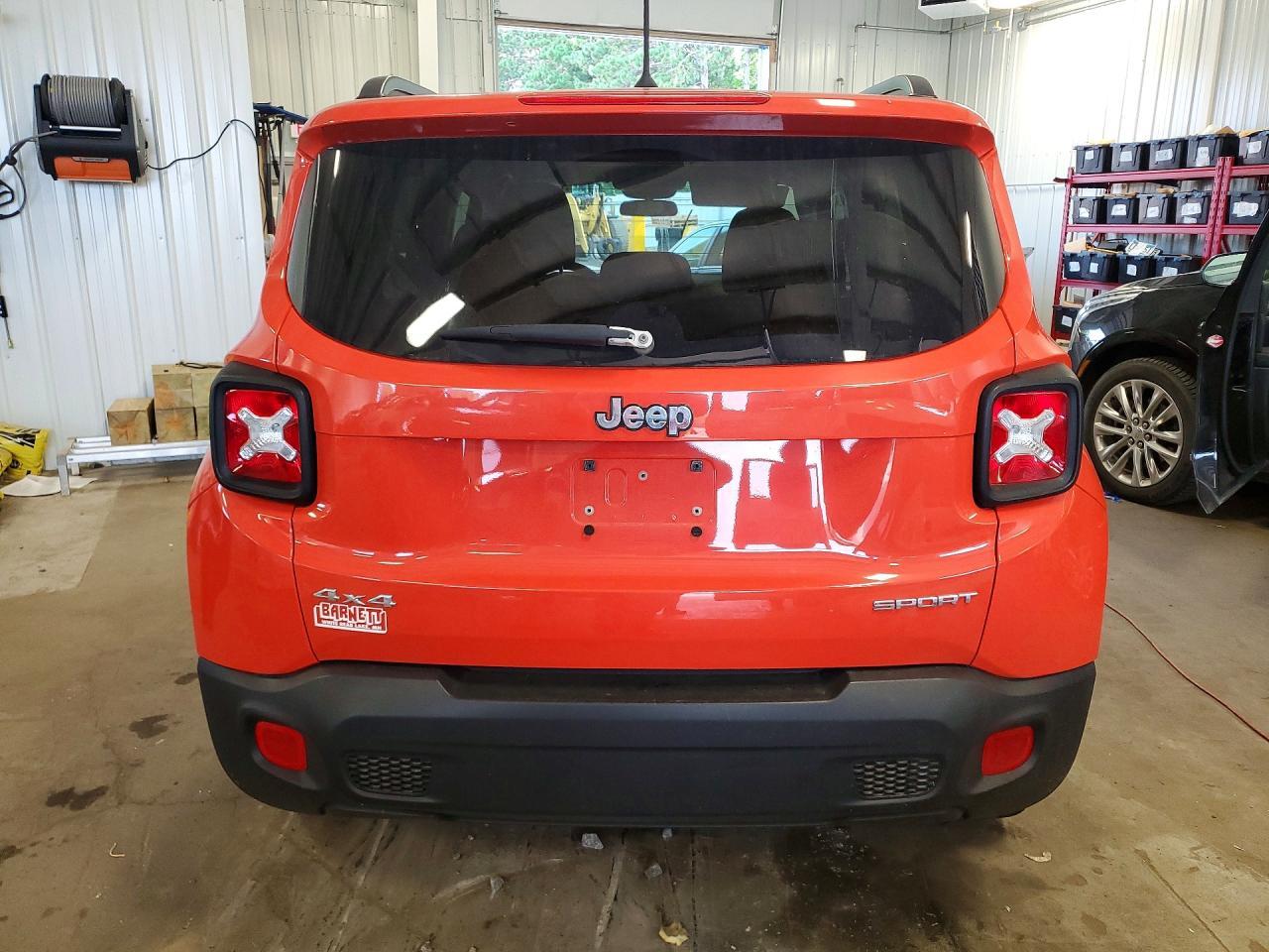 2017 Jeep Renegade Sport - Image 6