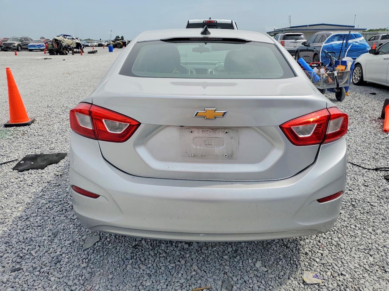 2018 Chevrolet Cruze Ls - Фото 6