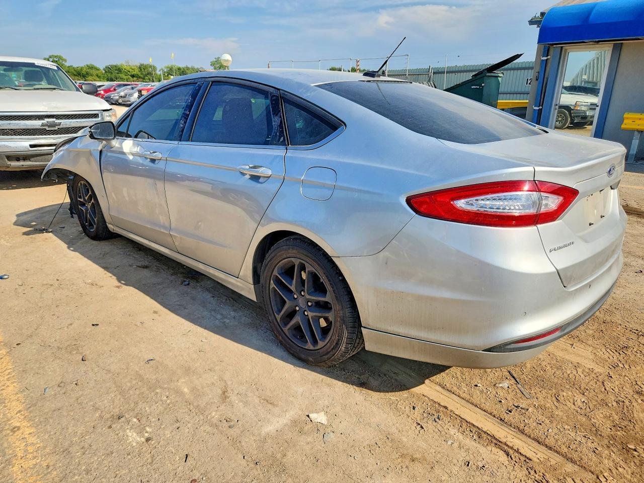 2016 Ford Fusion Se - Image 2