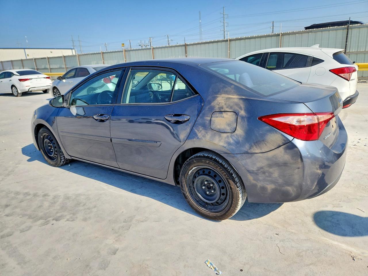 2017 Toyota Corolla Le - Фото 2