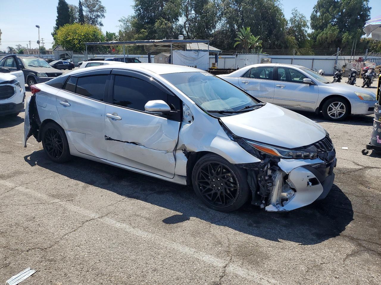 2021 Toyota Prius Prime Limited - Image 4