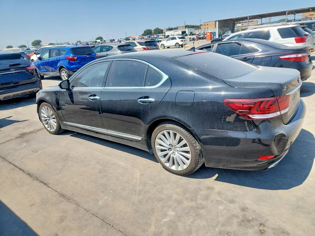 2013 Lexus Ls 460 Base - Image 2