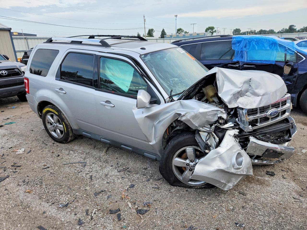 2010 Ford Escape Limited - Image 4