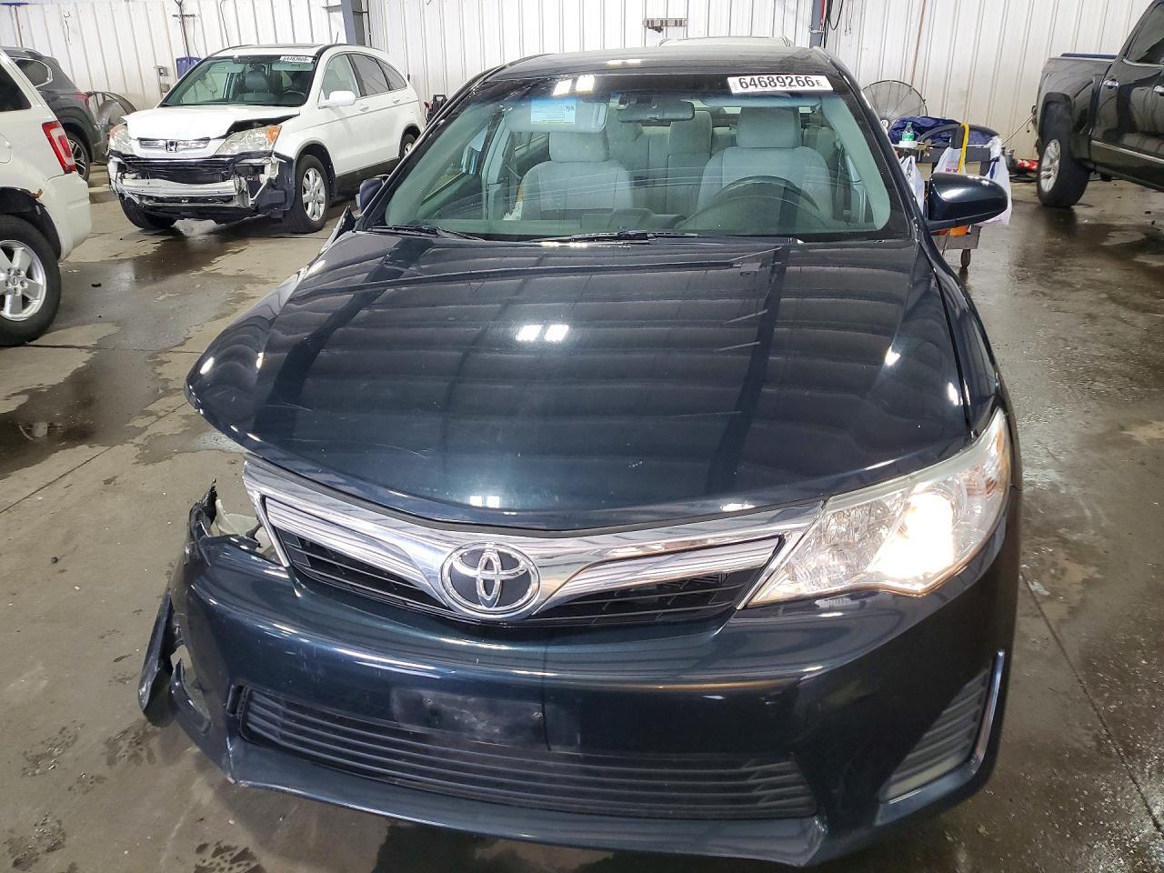 2014 Toyota Camry Le - Фото 5