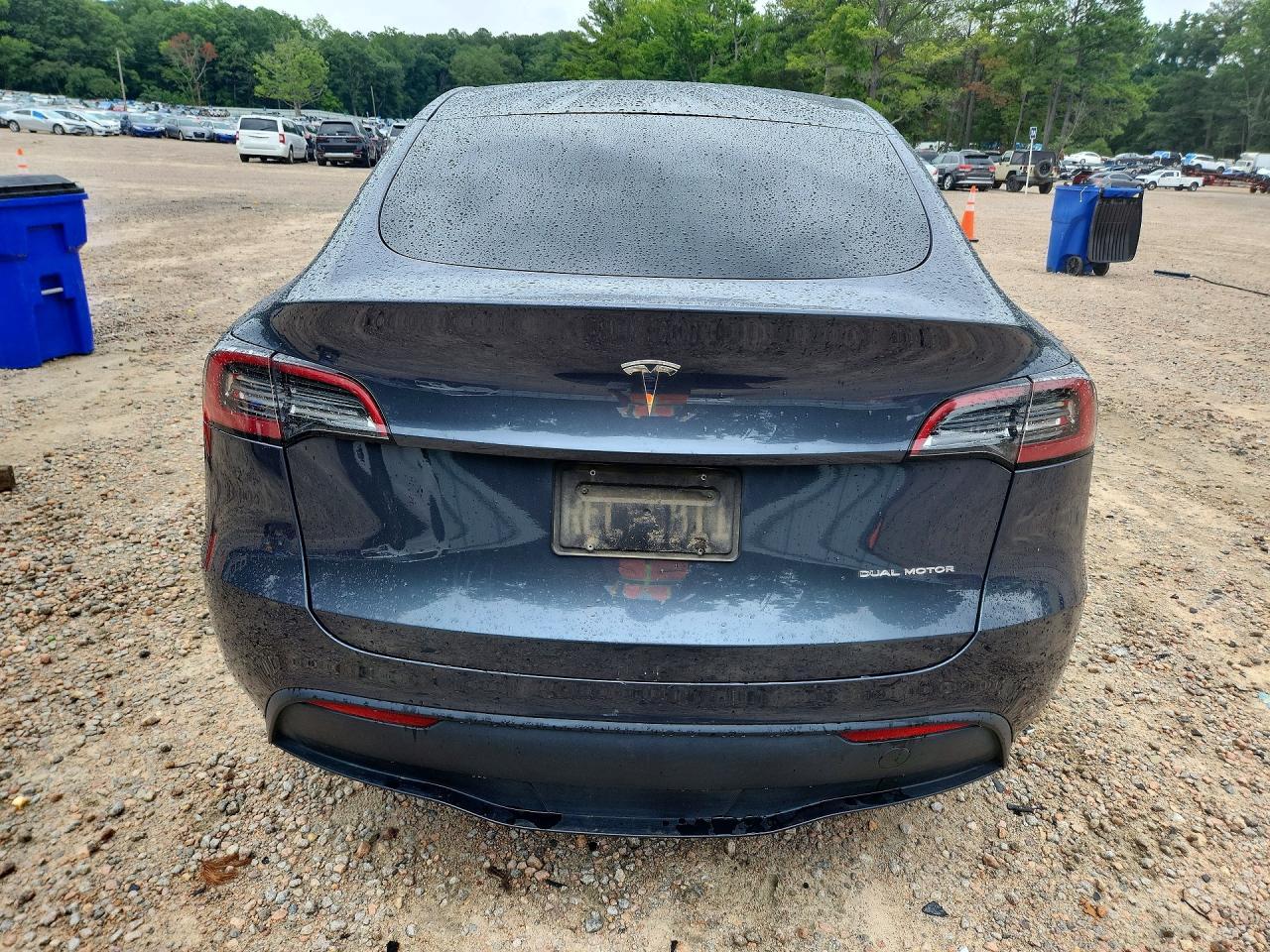 2023 Tesla Model Y - Image 6