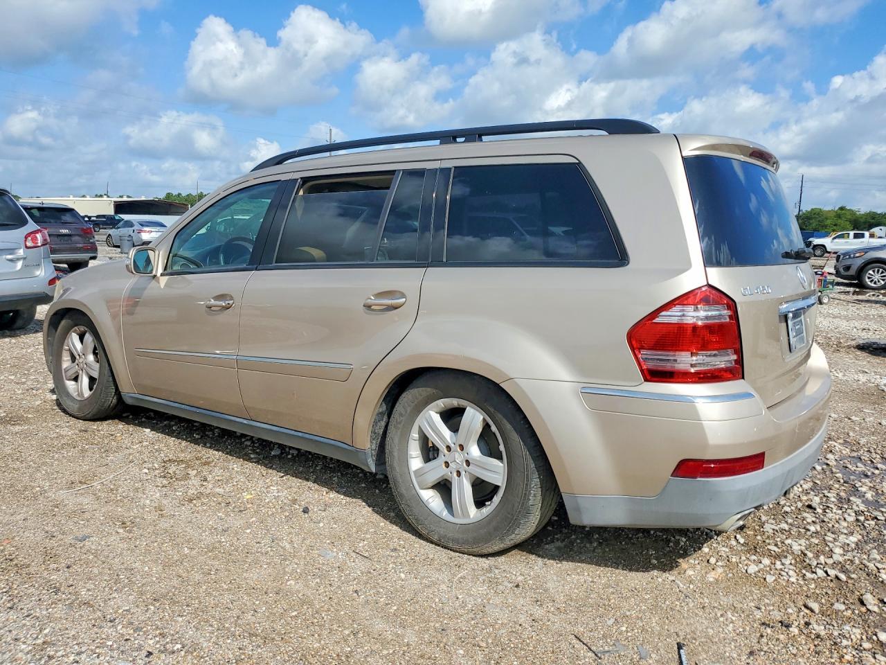 2007 Mercedes-Benz Gl 450 4Matic - Image 2