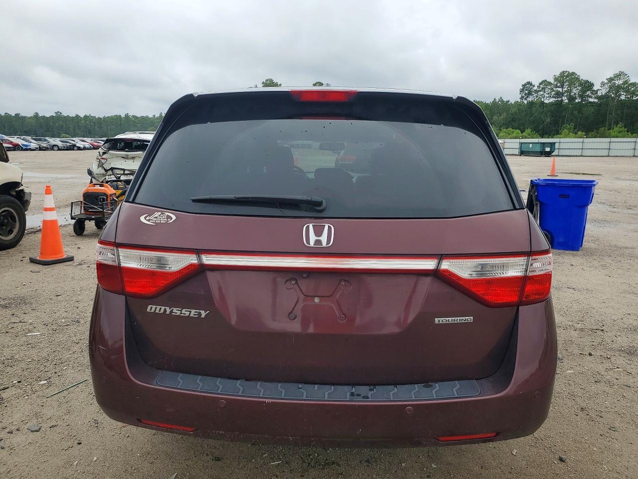 2012 Honda Odyssey Touring - Фото 6