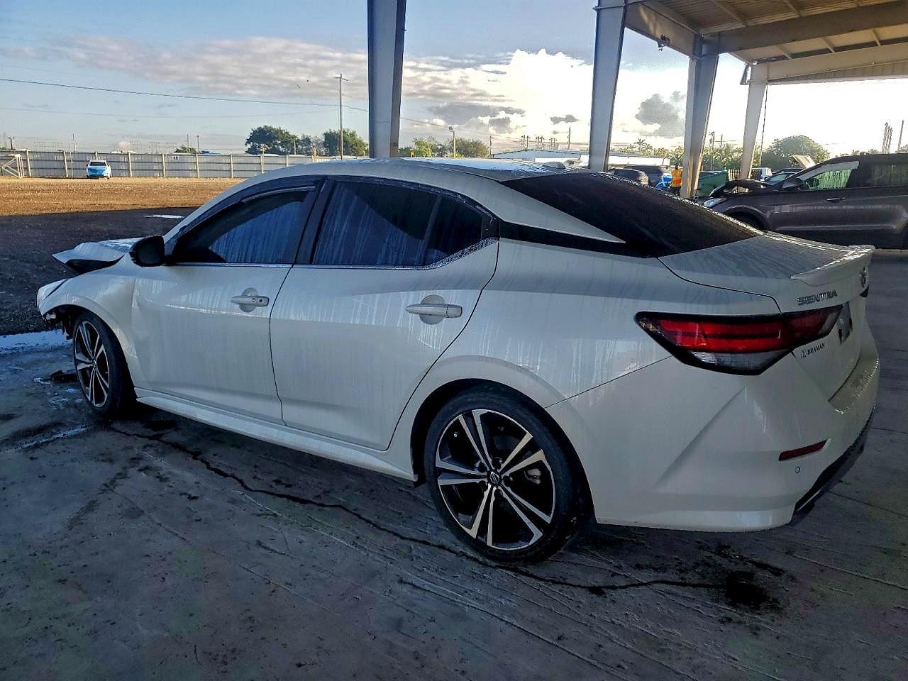 2020 Nissan Sentra Sr - Фото 2