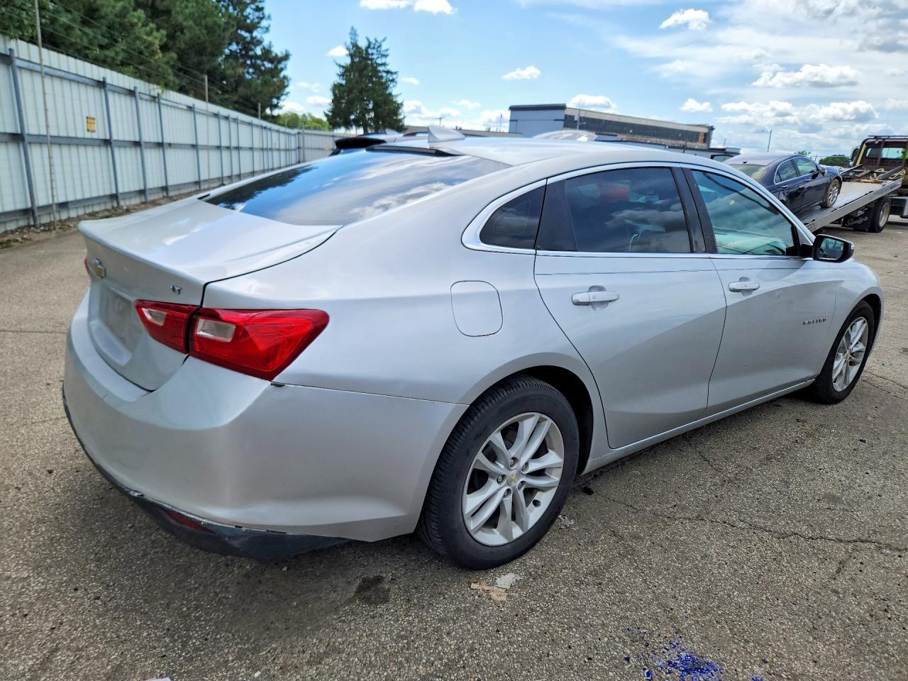 2016 Chevrolet Malibu Lt - Image 3