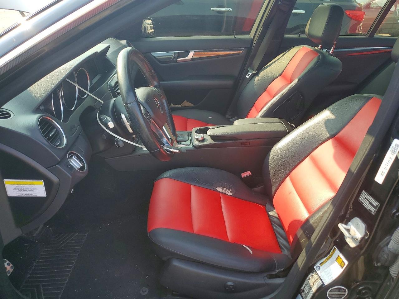 2014 Mercedes-Benz C 300 4Matic - Image 7