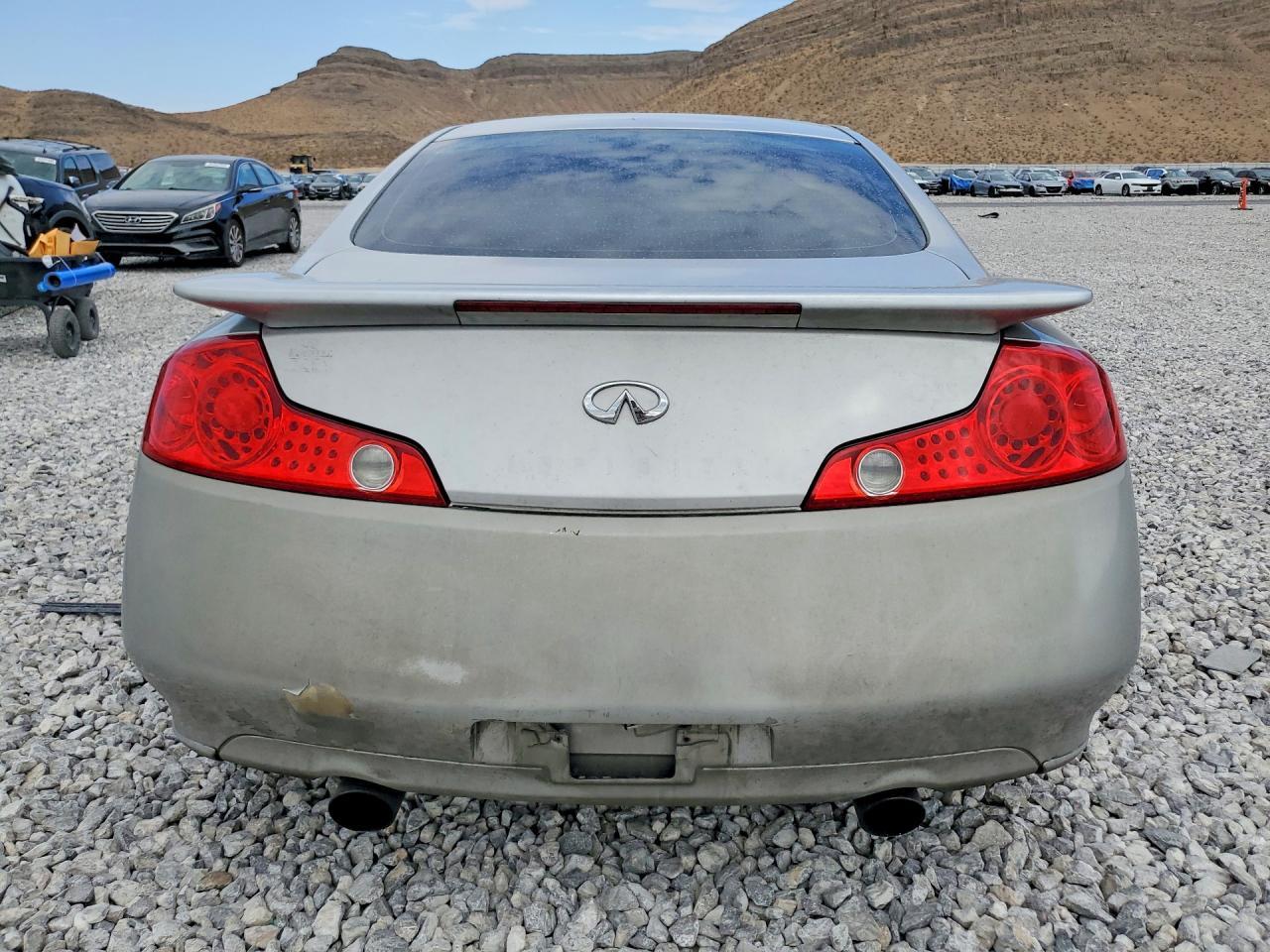 2004 Infiniti G35 Base - Фото 6