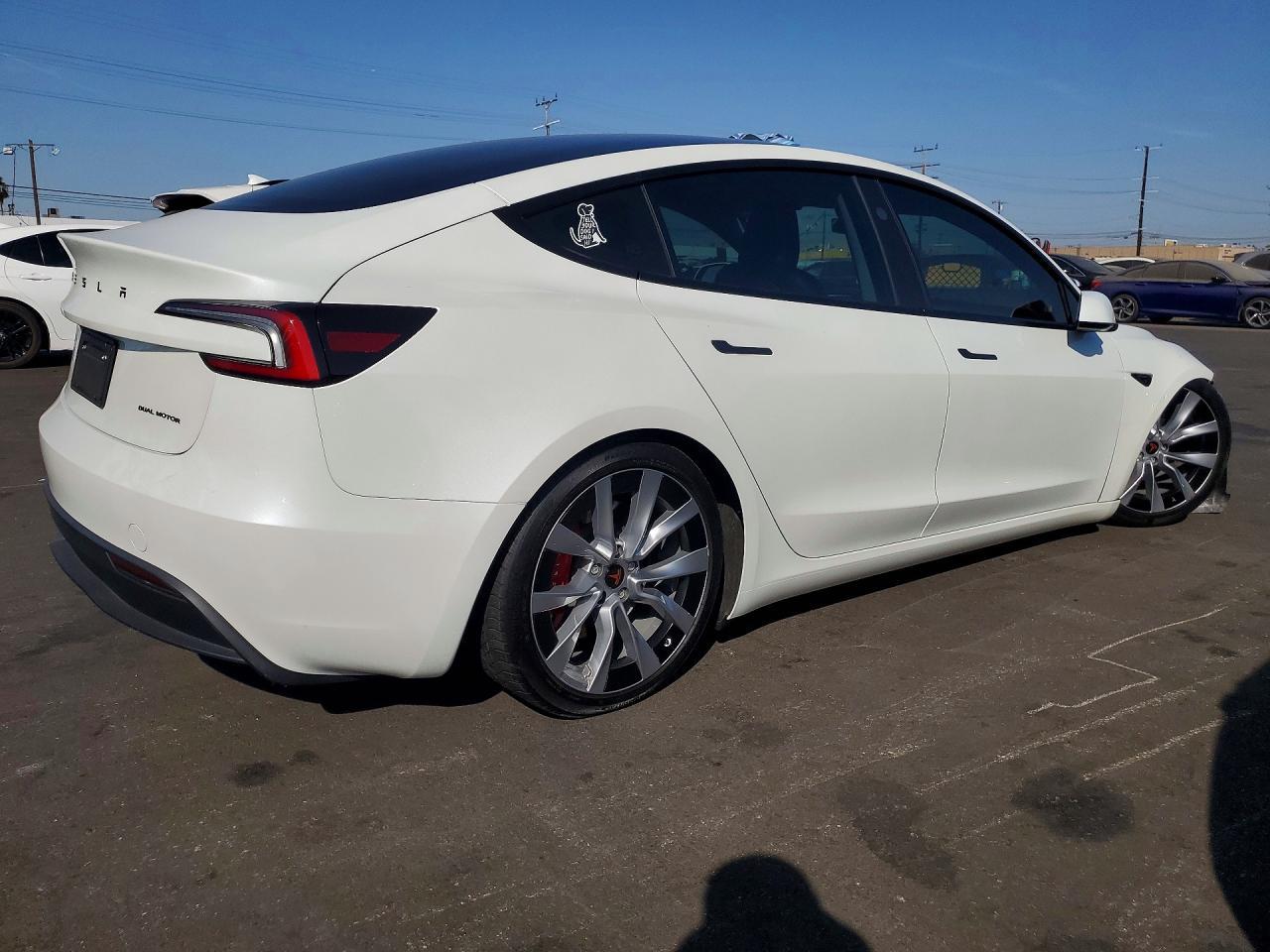 2024 Tesla Model 3 - Image 3