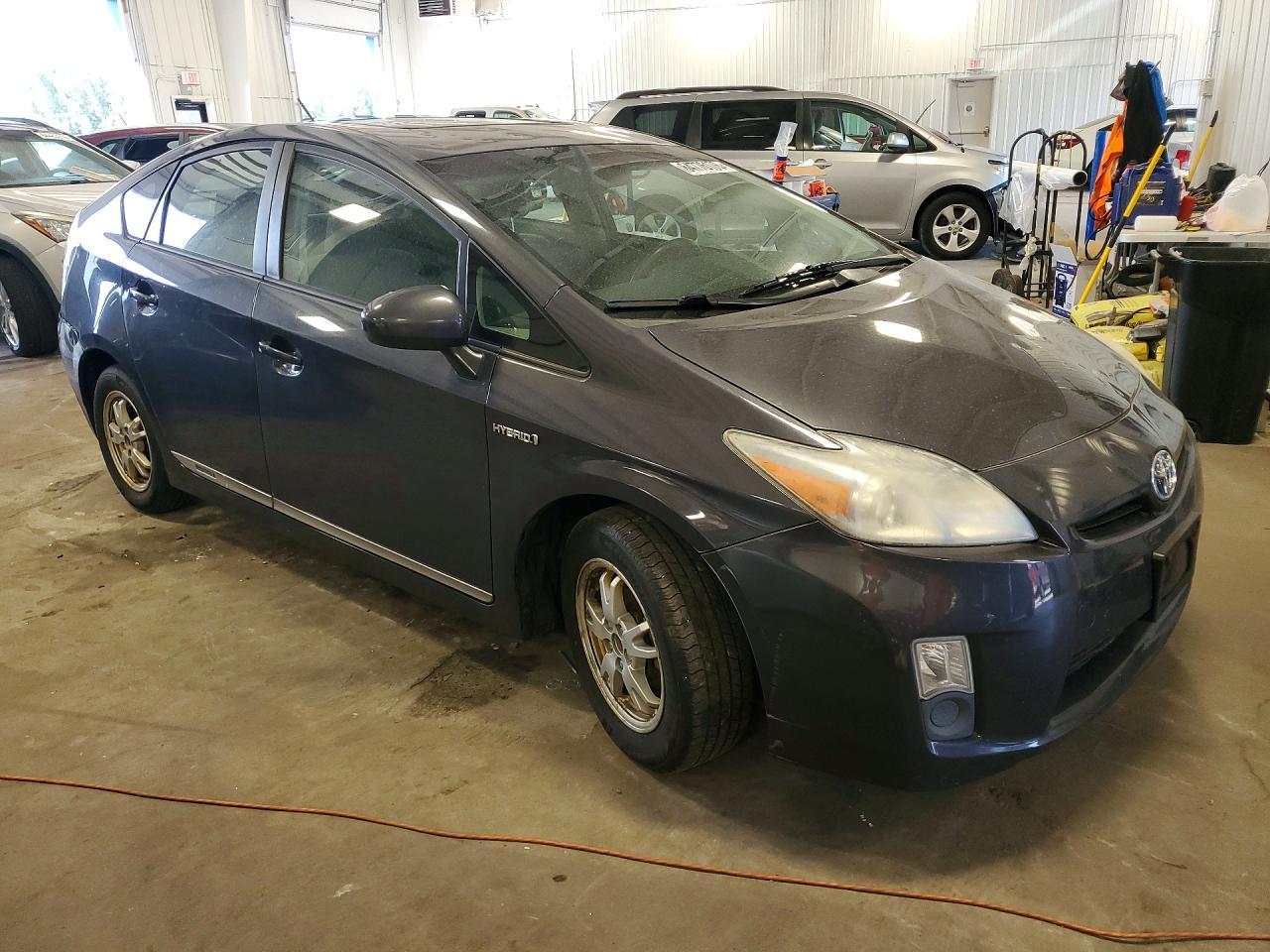 2011 Toyota Prius Three - Image 4
