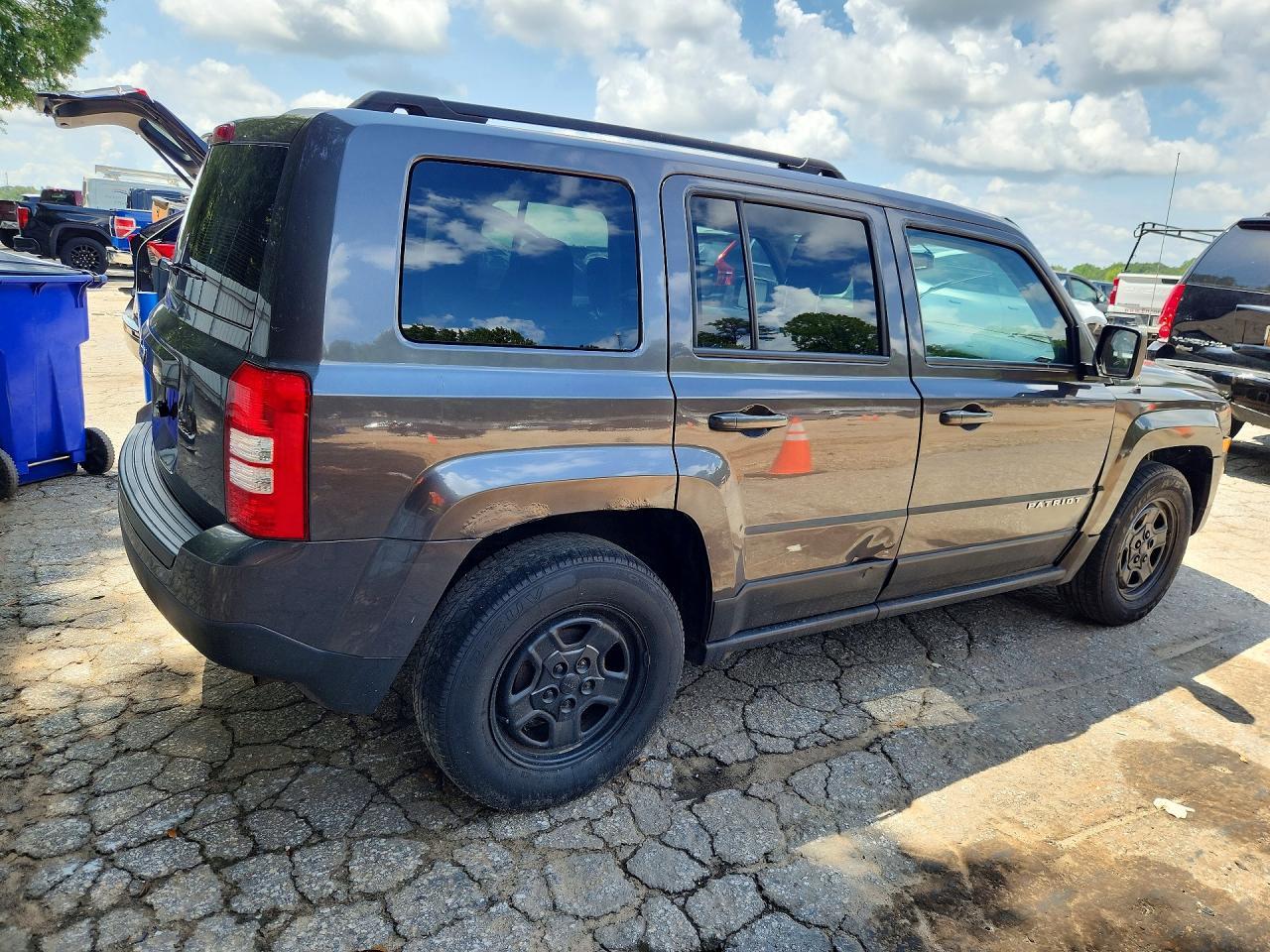 2016 Jeep Patriot Sport - Фото 3