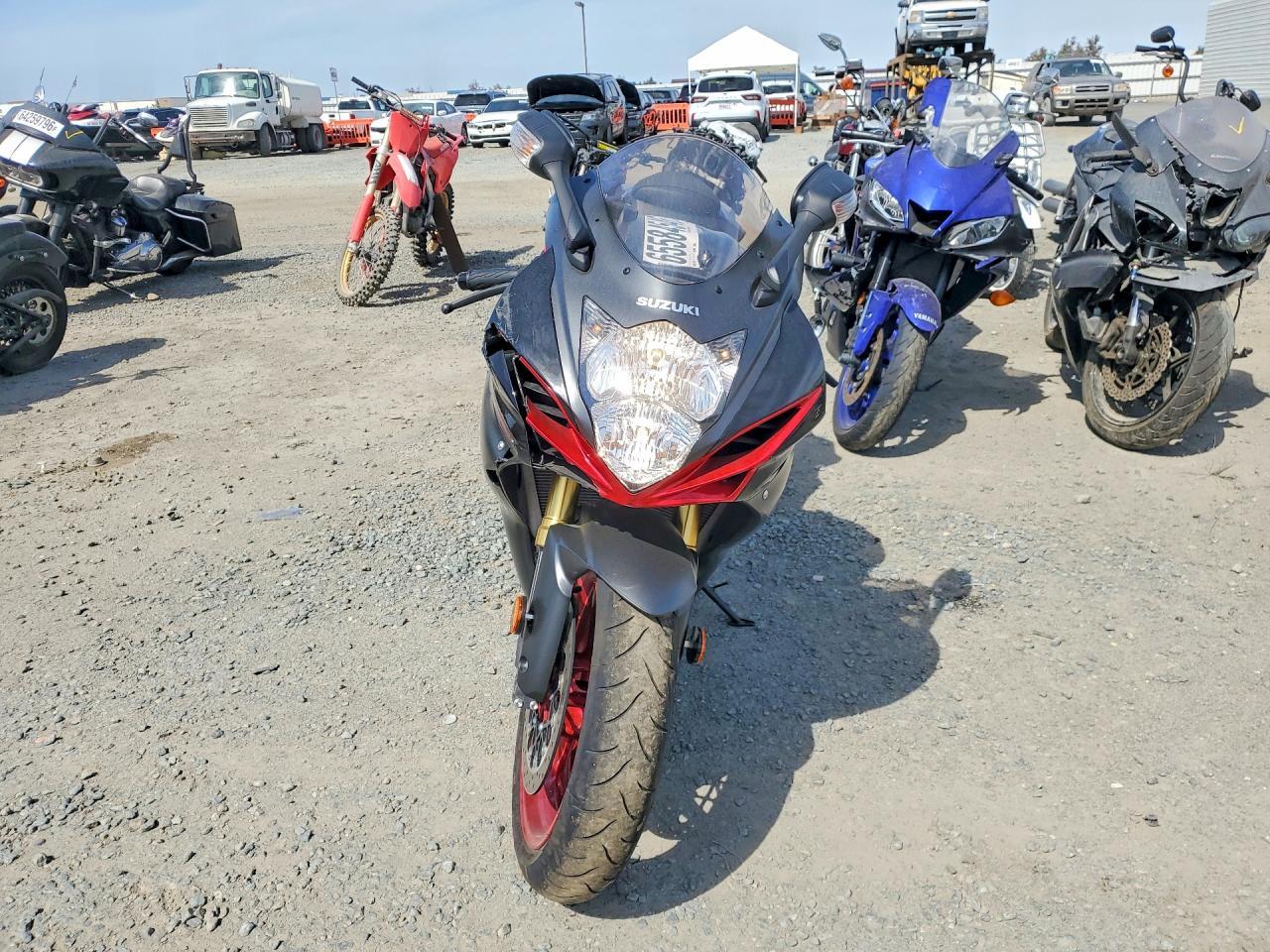 2026 Suzuki Gsx-R750 - Фото 2