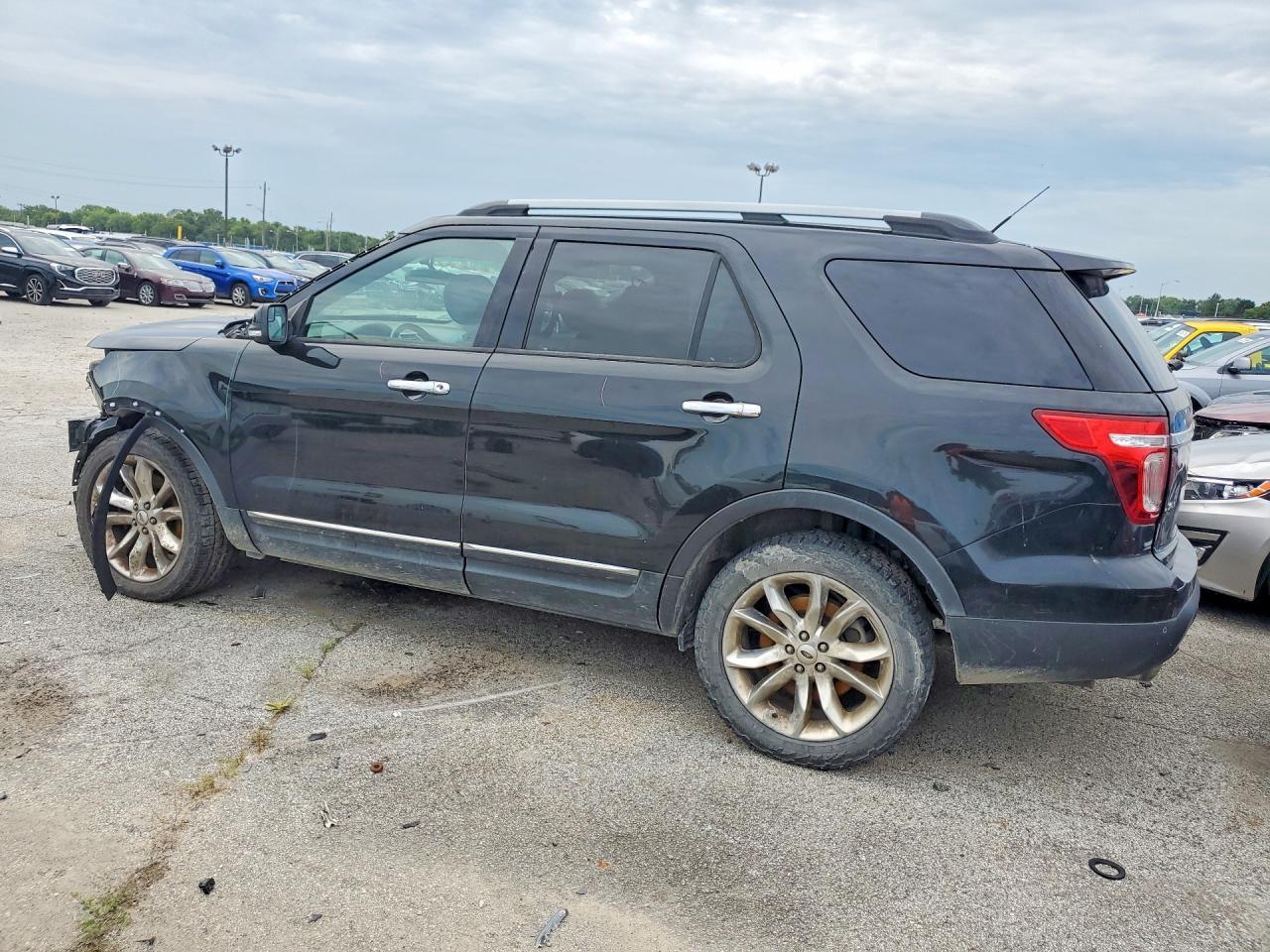 2014 Ford Explorer Xlt - Фото 2