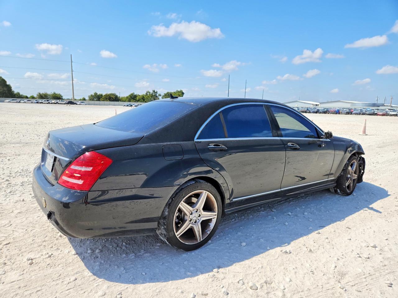 2010 Mercedes-Benz S 550 - Фото 3