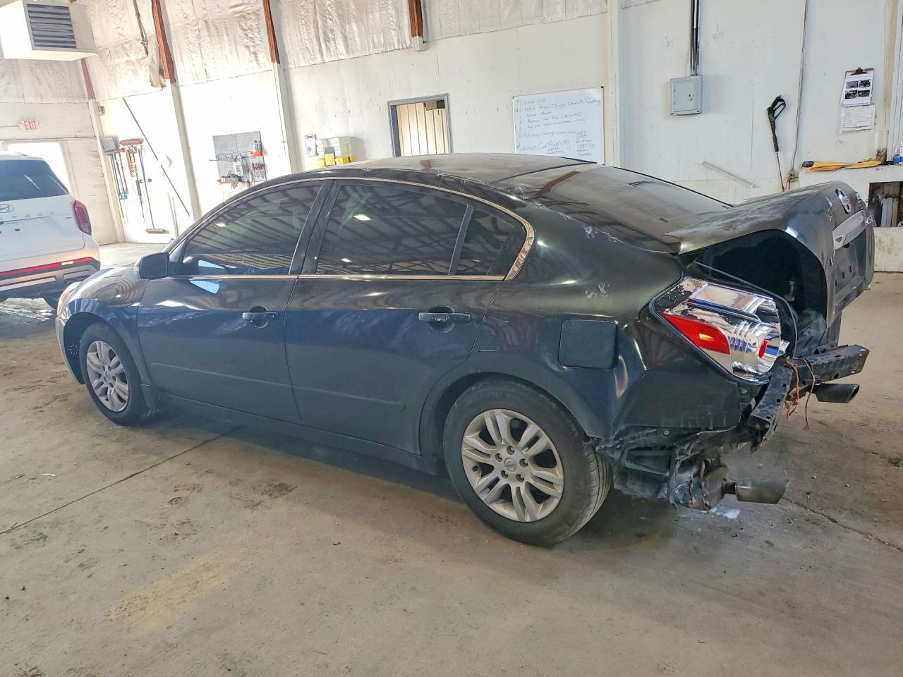 2012 Nissan Altima 2.5 - Фото 2