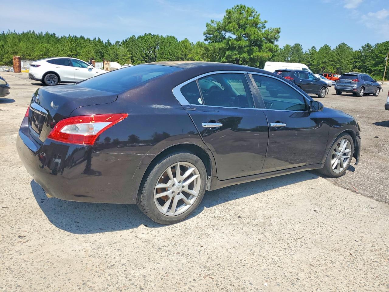 2010 Nissan Maxima 3.5 S - Image 3
