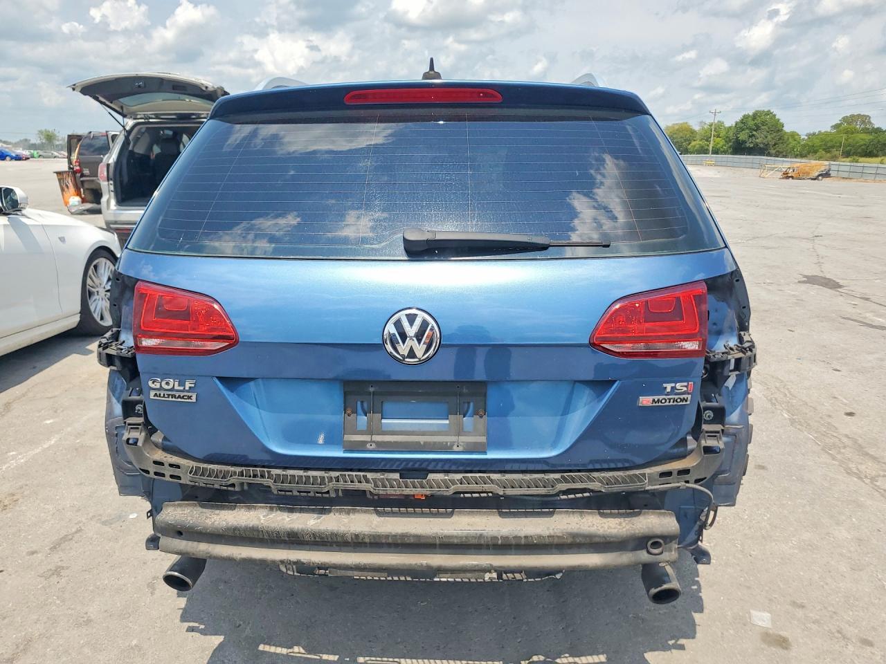 2017 Volkswagen Golf Alltrack S - Фото 6