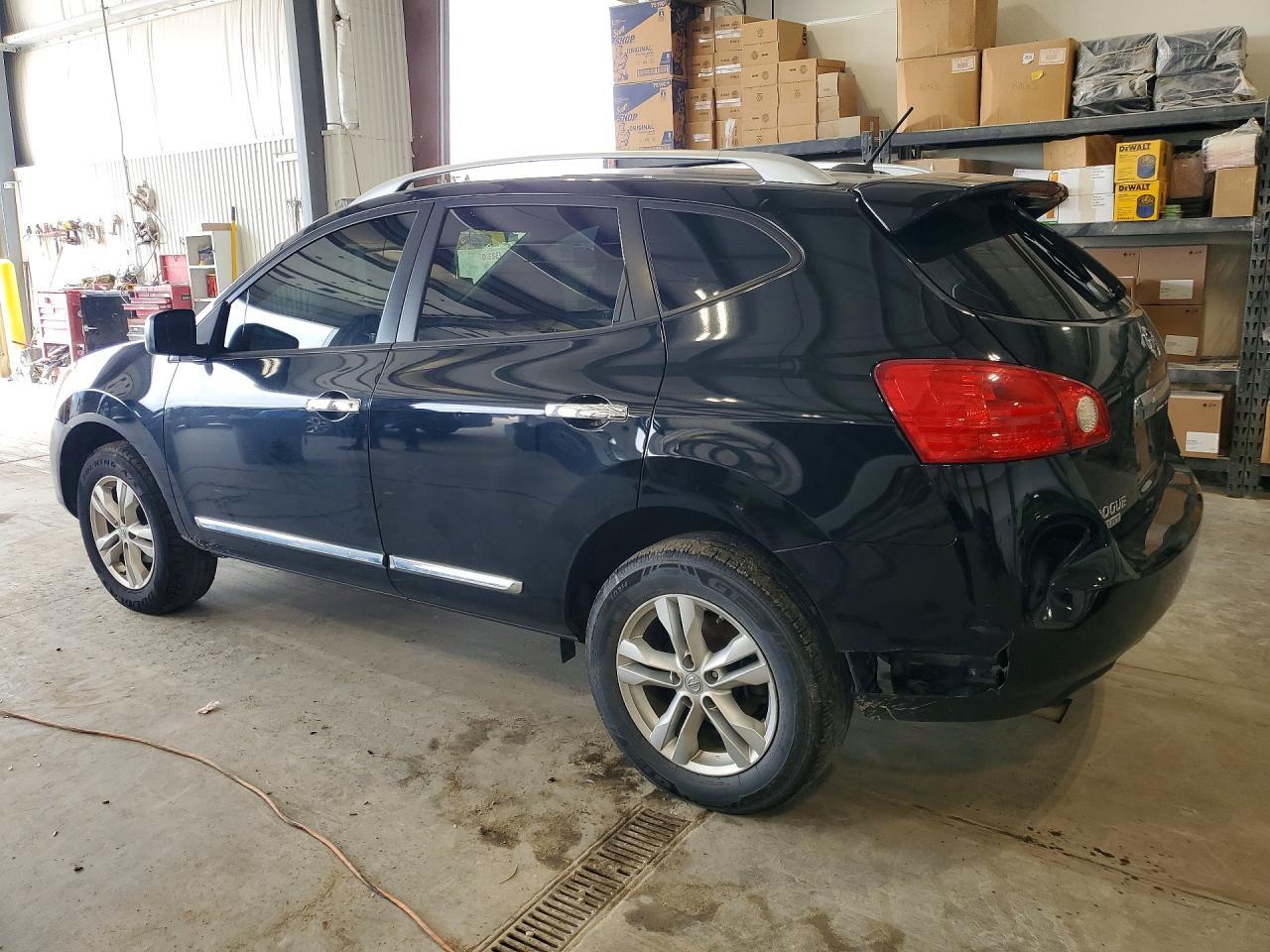 2015 Nissan Rogue Select S - Image 2