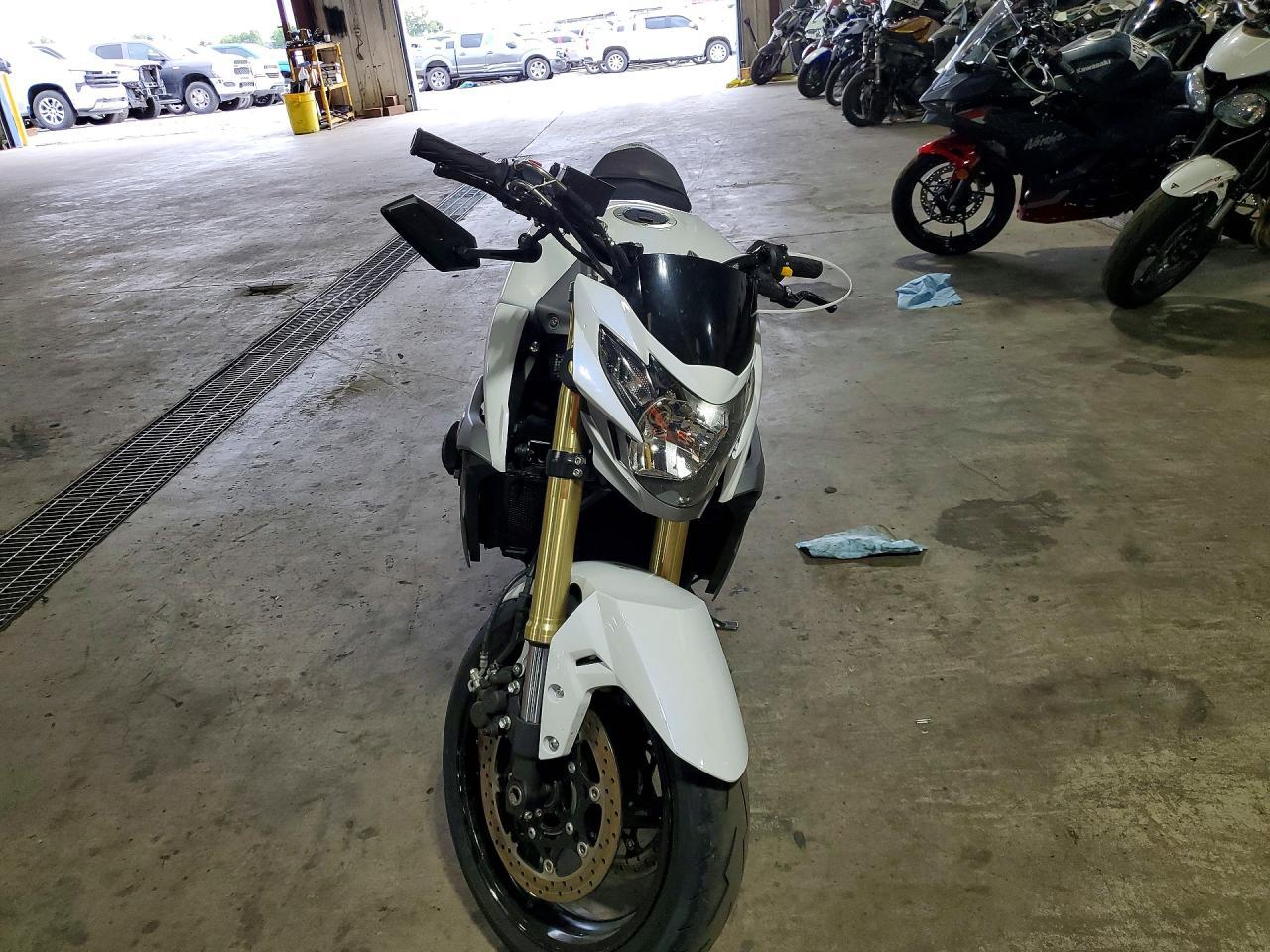 2016 Suzuki Gsx-S750 - Image 2