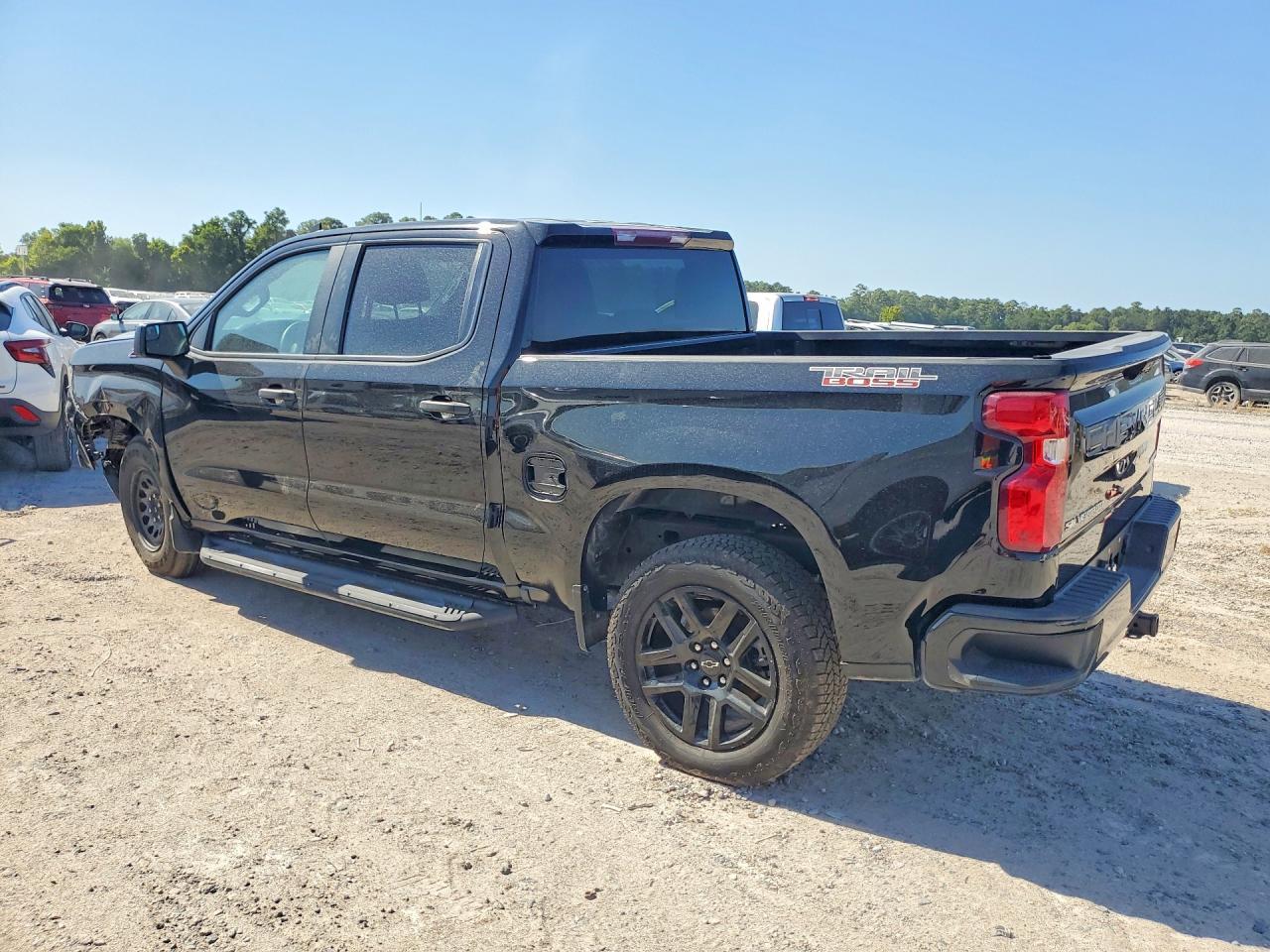 2022 Chevrolet Silverado K1500 Trail Boss Custom - Фото 2