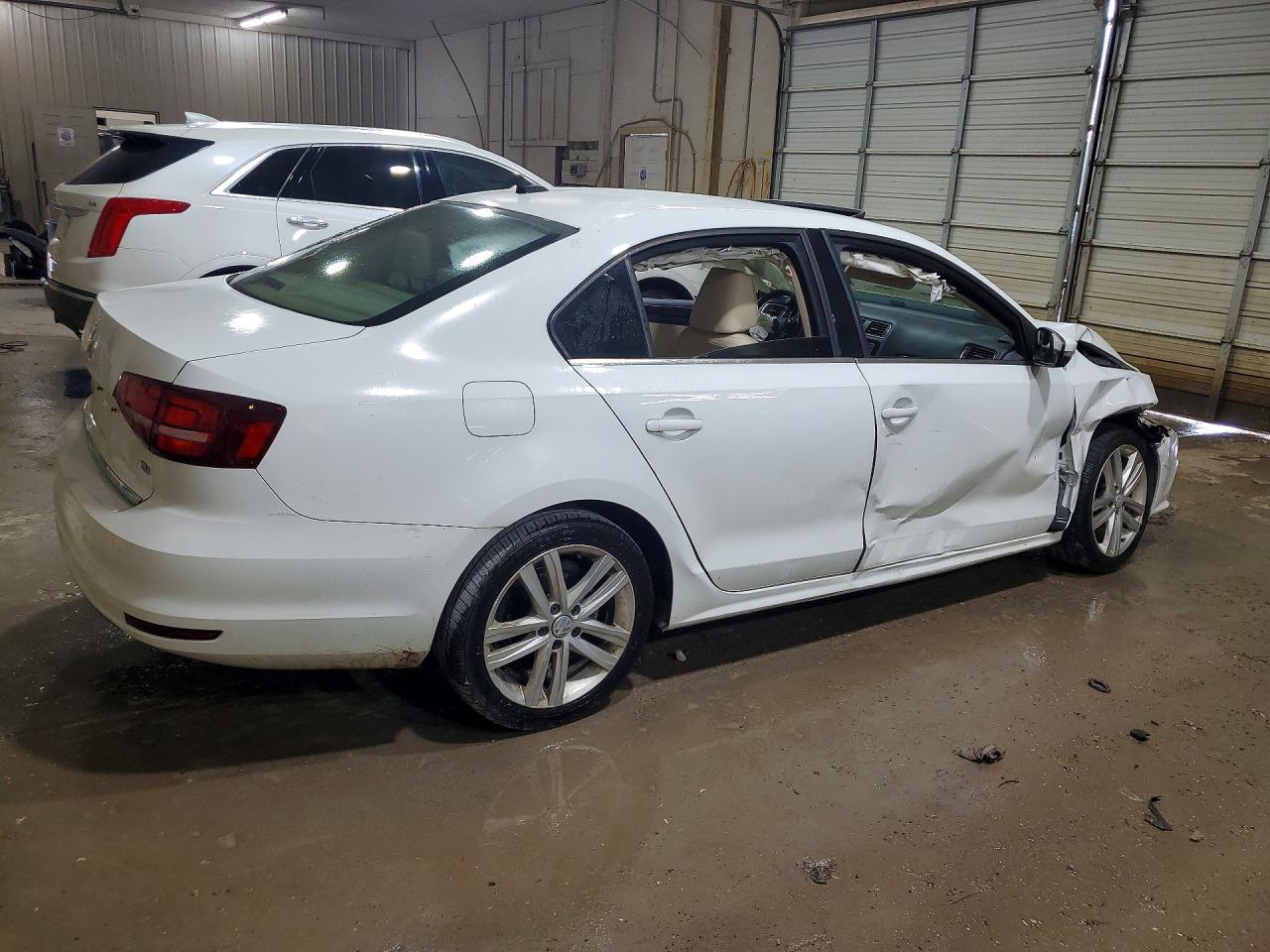 2017 Volkswagen Jetta Sel - Image 3