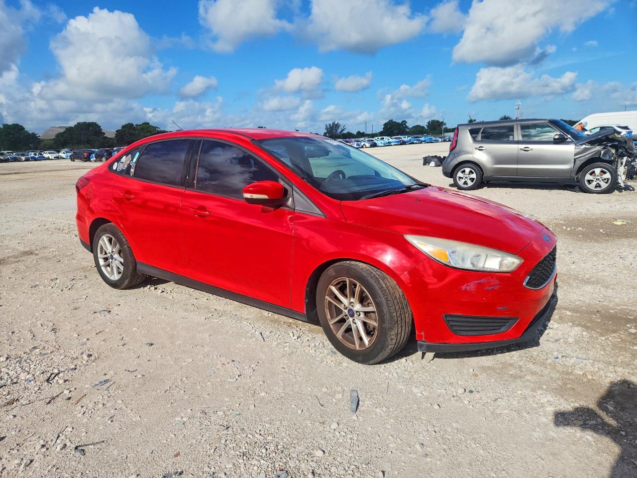 2017 Ford Focus Se - Фото 4