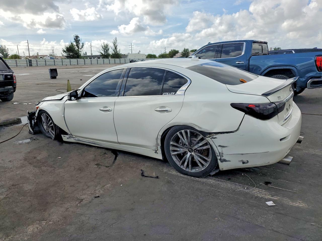 2014 Infiniti Q50 Base - Image 2