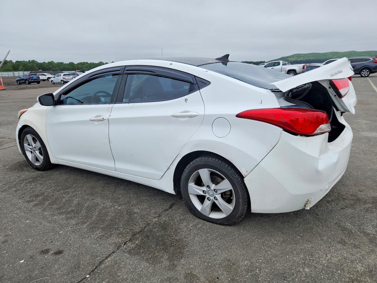 2011 Hyundai Elantra Gls - Image 2